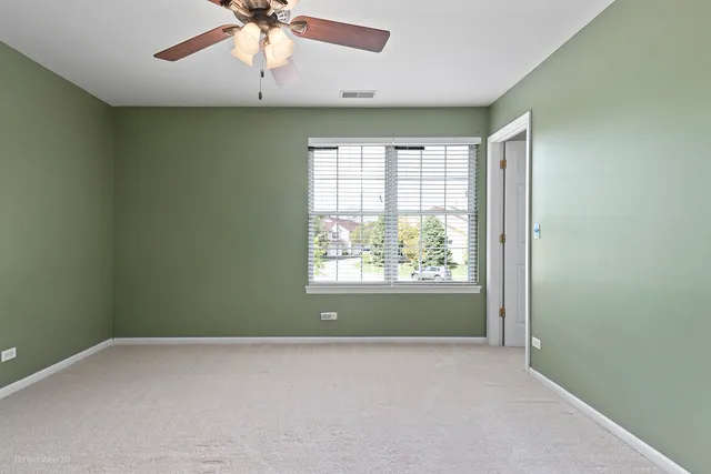 $329,000 | 745 Dillon Court, Grayslake, IL 60030