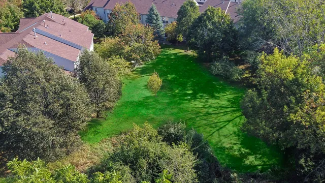 $329,000 | 745 Dillon Court, Grayslake, IL 60030