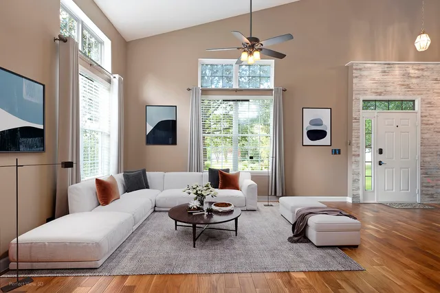 $329,000 | 745 Dillon Court, Grayslake, IL 60030