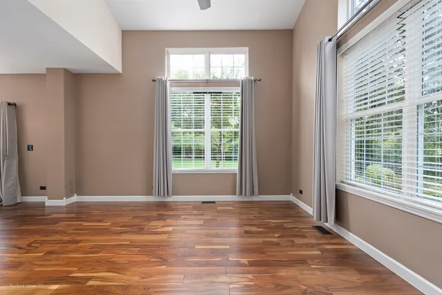 $329,000 | 745 Dillon Court, Grayslake, IL 60030