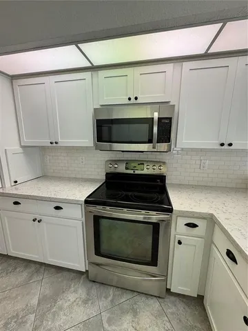 $2,990 | 7565 Jomel Drive, Weeki Wachee, FL 34607