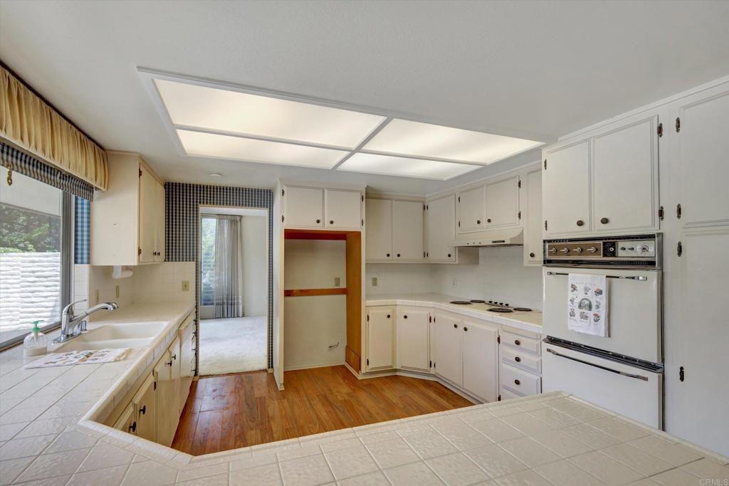 16138 Via Madera Circa West Rancho Santa Fe, CA 92091 - Photo 6 of 30