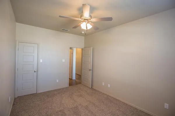 $1,925 | 2123 10th Street, Lubbock, TX 79401