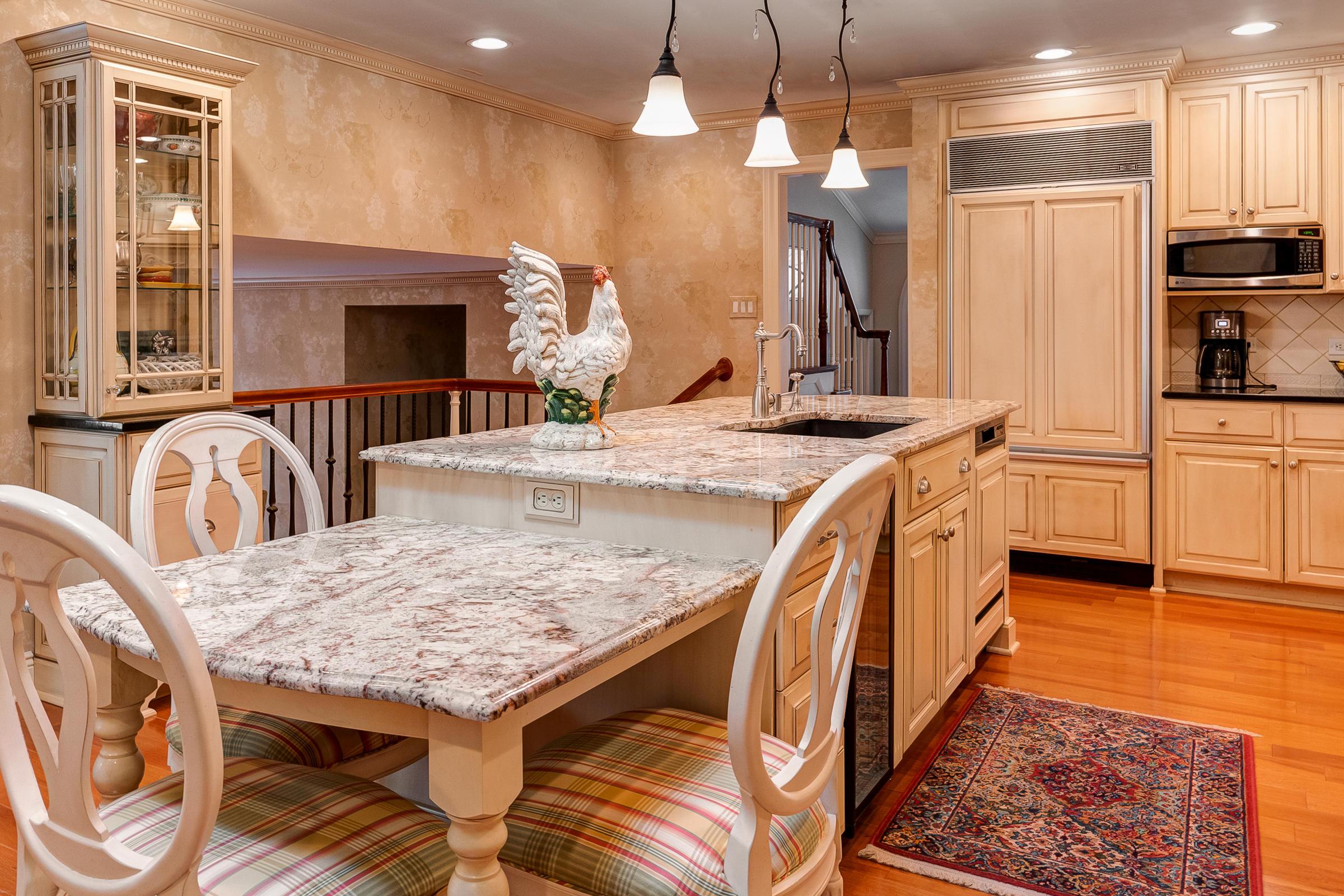 2185 Sheringham Road Columbus, OH 43220 - Photo 12 of 54 Gallery Image 12