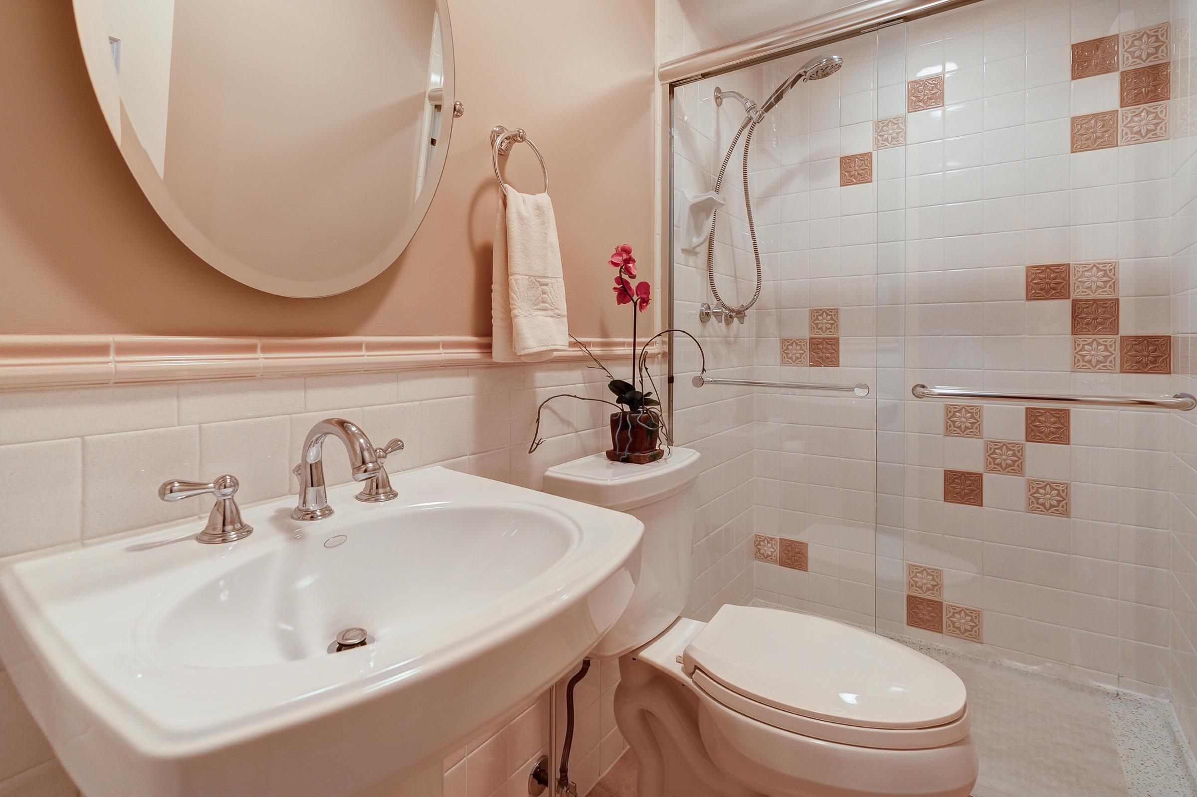 2185 Sheringham Road Columbus, OH 43220 - Photo 34 of 54 Gallery Image 34