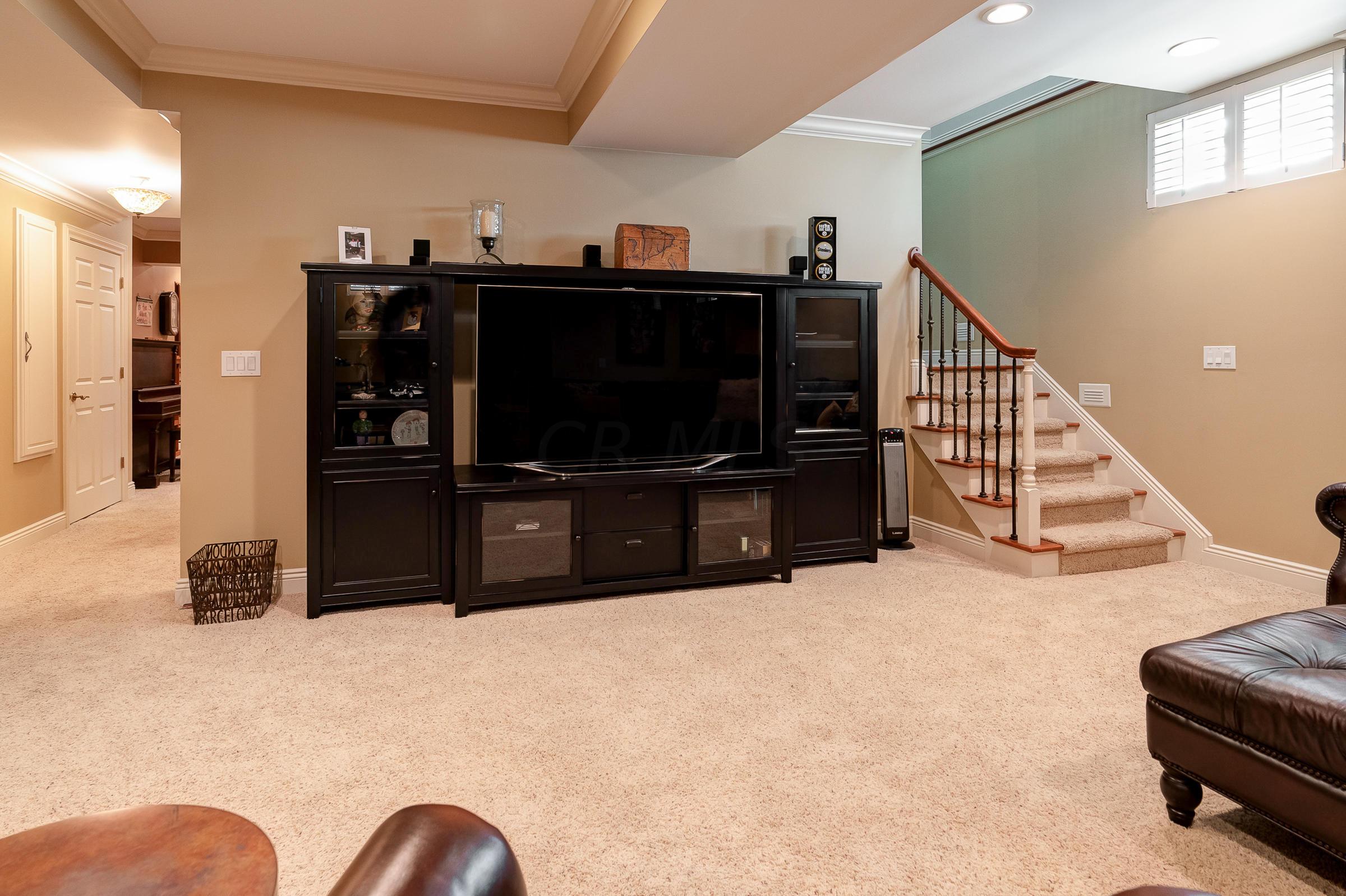 2185 Sheringham Road Columbus, OH 43220 - Photo 41 of 54 Gallery Image 41