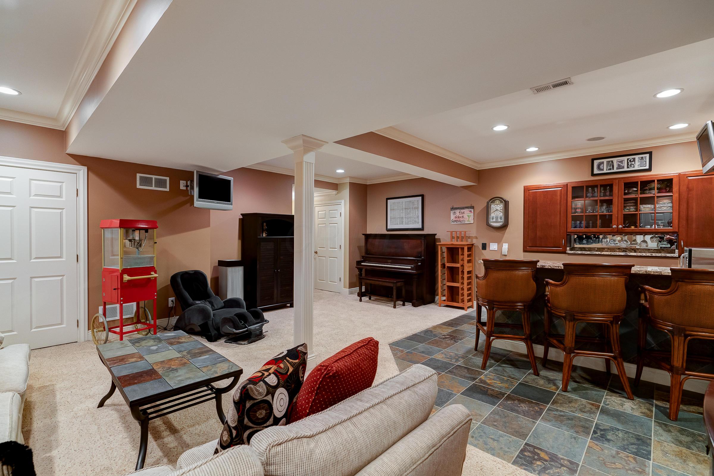 2185 Sheringham Road Columbus, OH 43220 - Photo 44 of 54 Gallery Image 44