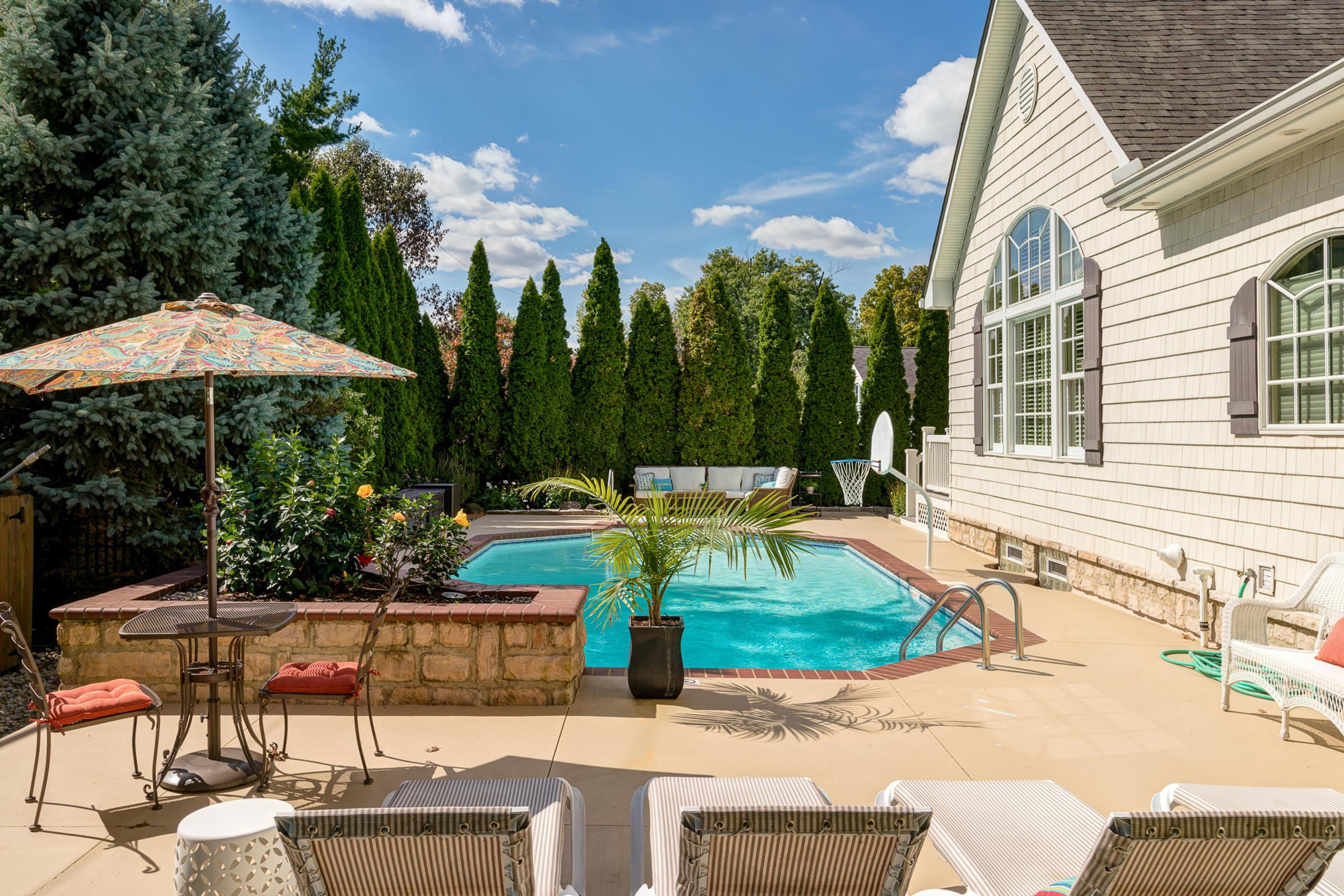 2185 Sheringham Road Columbus, OH 43220 - Photo 51 of 54 Gallery Image 51