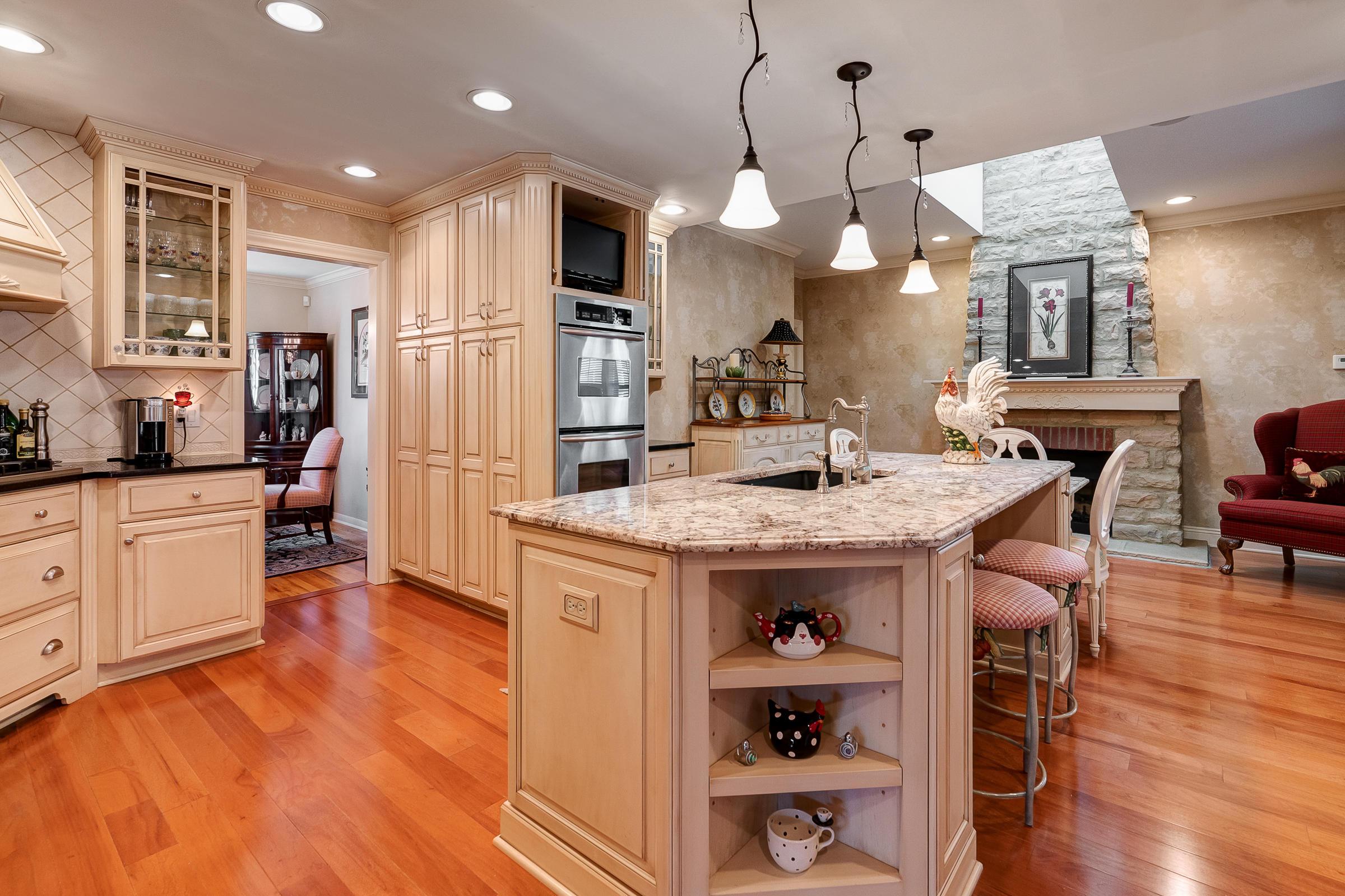 2185 Sheringham Road Columbus, OH 43220 - Photo 8 of 54 Gallery Image 8