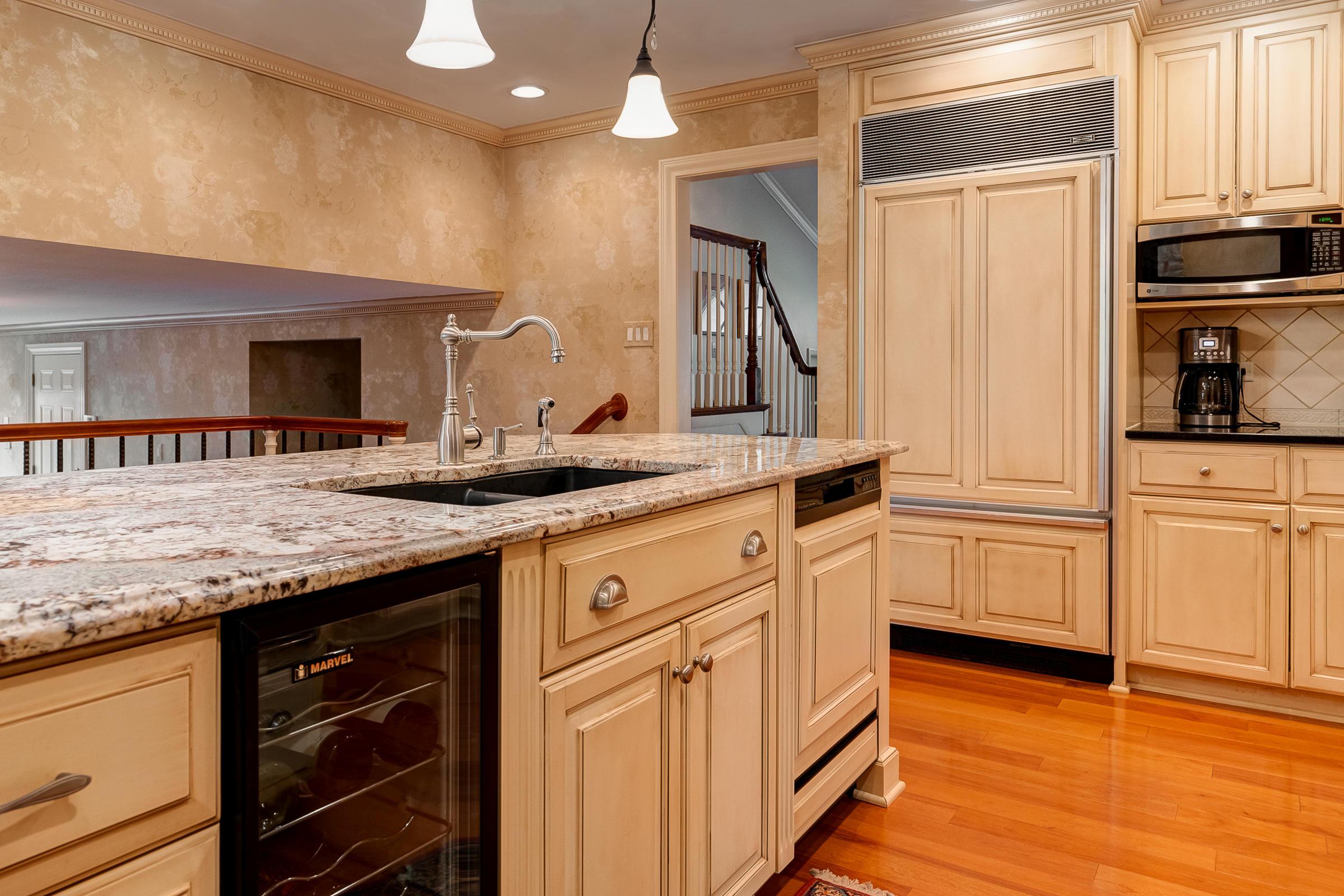 2185 Sheringham Road Columbus, OH 43220 - Photo 10 of 54 Gallery Image 10