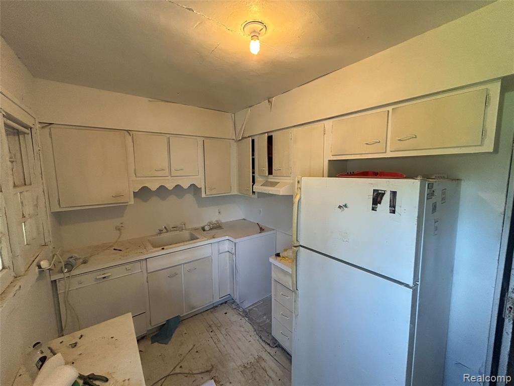 2356 South Dye Road Flint, MI 48532 - Photo 8 of 20