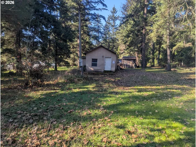 $125,000 | 464 Lou Gray Drive, Myrtle Creek, OR 97457