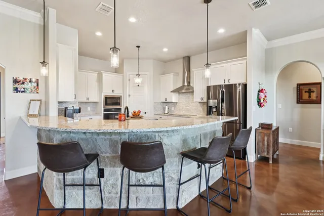 $800,000 | 156 Pr 2771 Mico Tx 78056, Mico, TX 78056