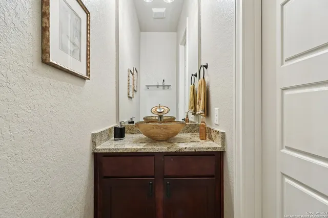 $800,000 | 156 Pr 2771 Mico Tx 78056, Mico, TX 78056