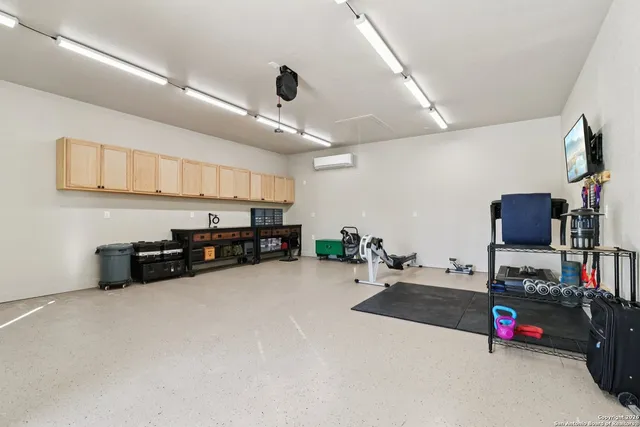 $800,000 | 156 Pr 2771 Mico Tx 78056, Mico, TX 78056