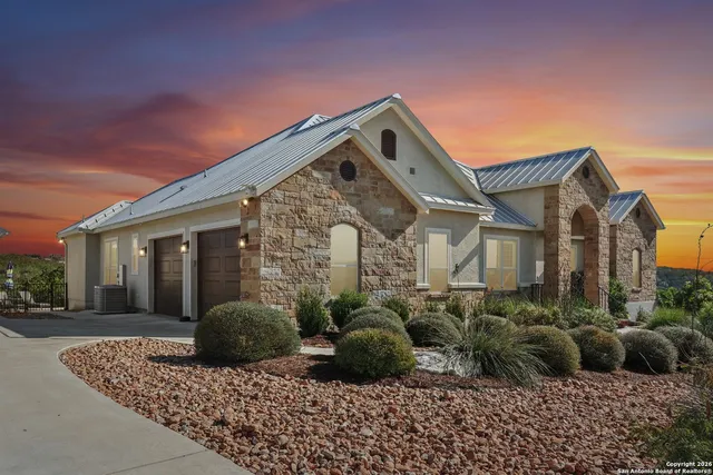 $800,000 | 156 Pr 2771 Mico Tx 78056, Mico, TX 78056