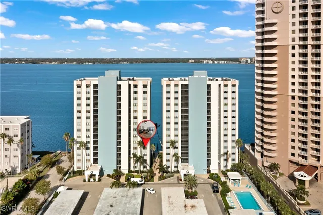 $399,000 | 1925 Clifford Street, Unit 403, Fort Myers, FL 33901