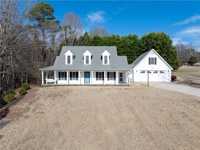 $715,000 | 214 Fisherman Lane, Seneca, SC 29672