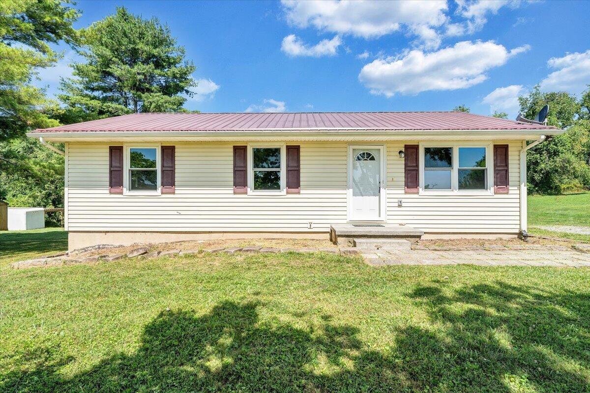 777 Switchback Road Christiansburg, VA 24073 - Photo 1 of 27 01-MIB08715-R5