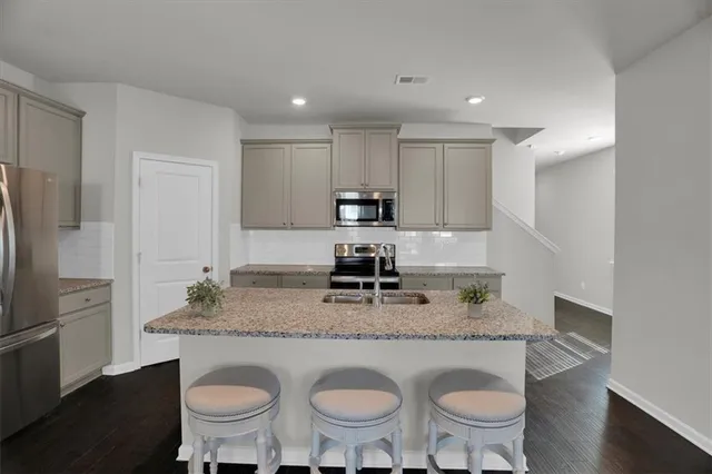 $385,000 | 1506 Ashbrooke Trace, Stone Mountain, GA 30083