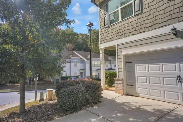 $385,000 | 1506 Ashbrooke Trace, Stone Mountain, GA 30083