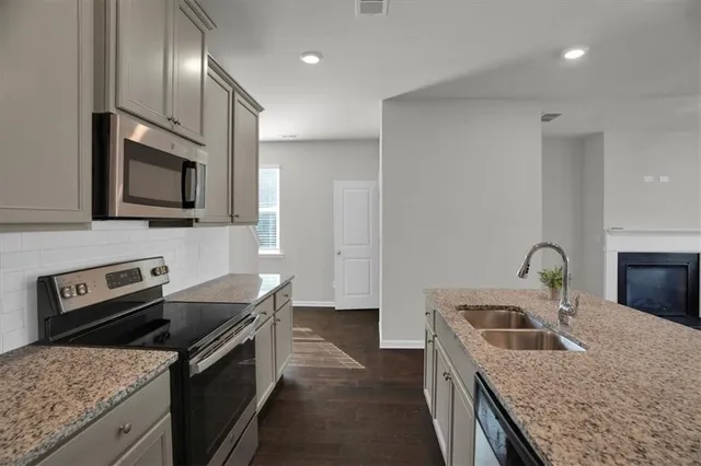 $385,000 | 1506 Ashbrooke Trace, Stone Mountain, GA 30083