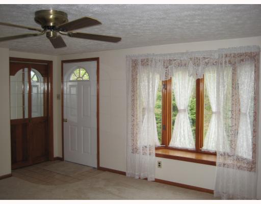 428 Wray Large Road Jefferson Hills, PA 15025 - Photo 7 of 15 Living Room.