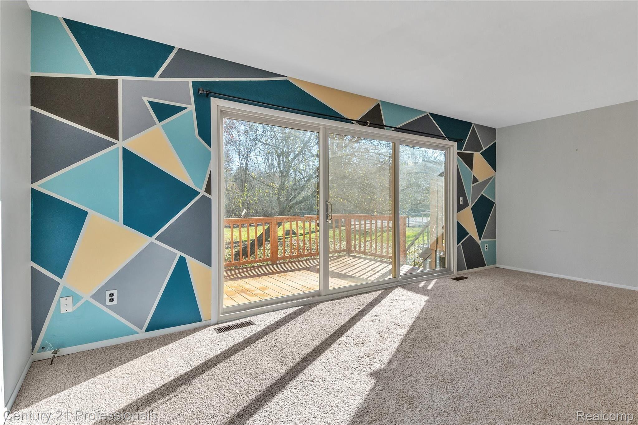 637 Oakbrook West Rochester, MI 48307 - Photo 6 of 45 10-637-Oakbrook-WindowStill-Real-Estate-Photography-11.jpg