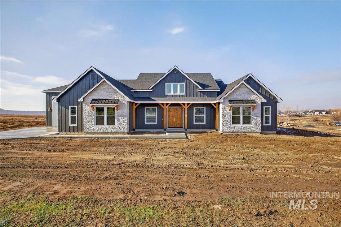 23739 Legends Lane Caldwell, ID 83607 - Photo 2 of 46