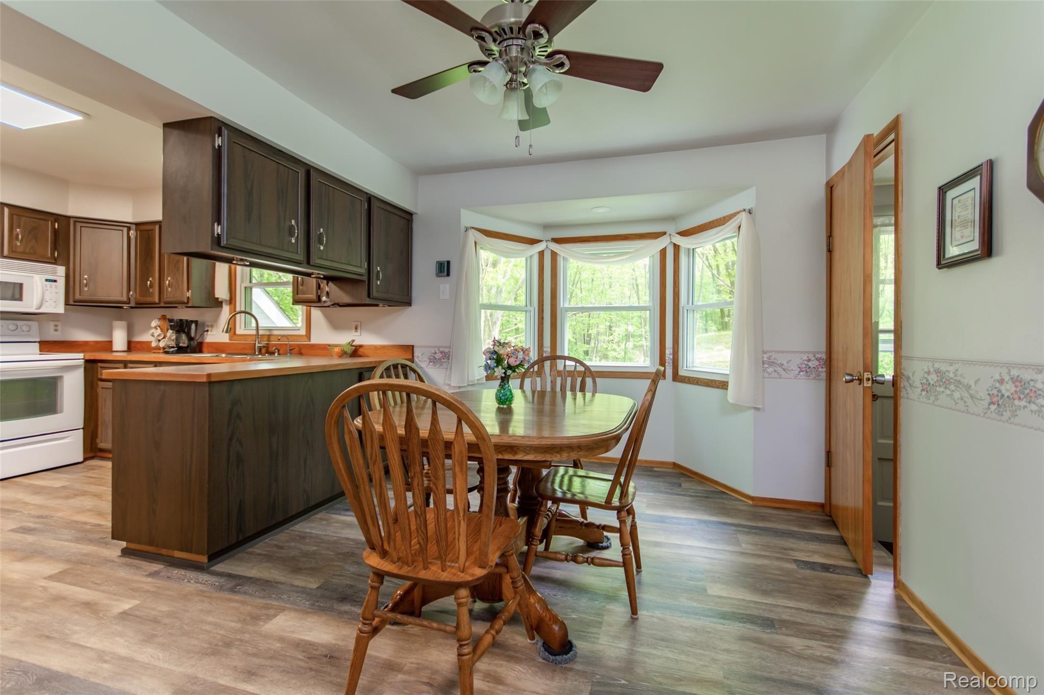 6835 Ridgewood Road Clarkston, MI 48346 - Photo 9 of 21 DSC_5860enf.jpg