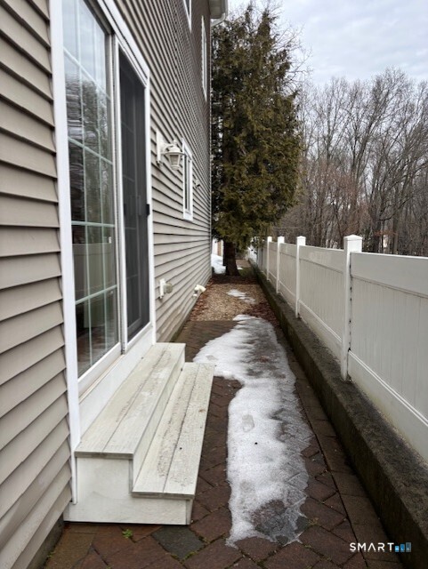 88 Maple Tree Avenue, Unit E Stamford, CT 06906 - Photo 20 of 23