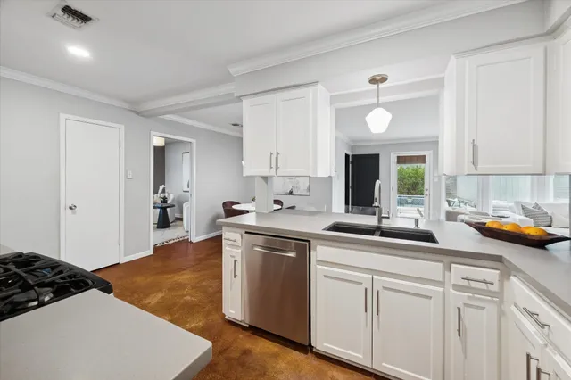 $475,000 | 5234 Libbey Drive, Houston, TX 77092