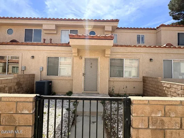 $2,750 | 43441 30th Street West, Unit 2, Lancaster, CA 93536