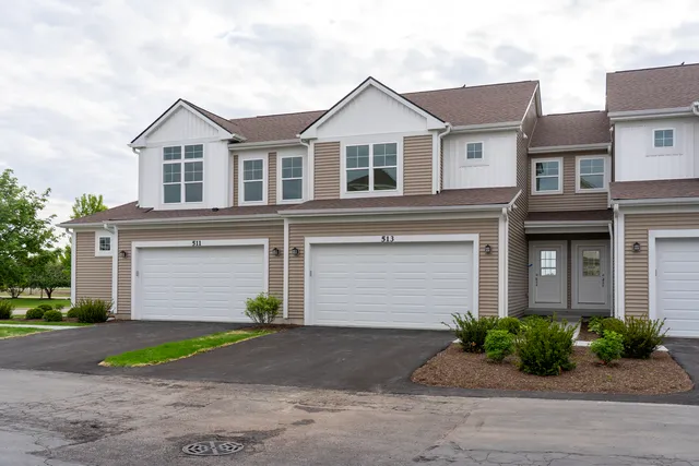 $349,900 | 513 Amherst Drive, Sycamore, IL 60178