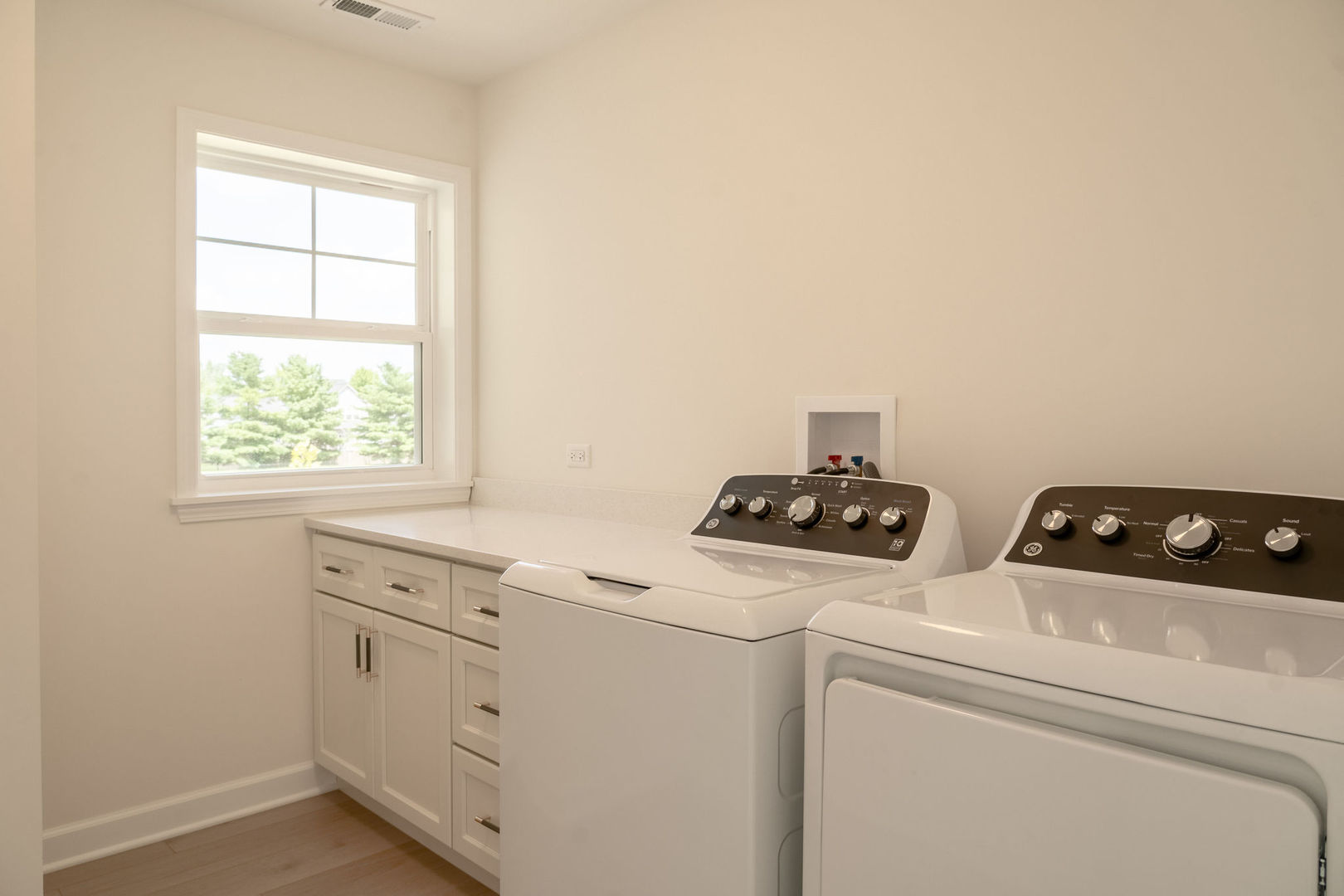 513 Amherst Drive Sycamore, IL 60178 - Photo 15 of 36