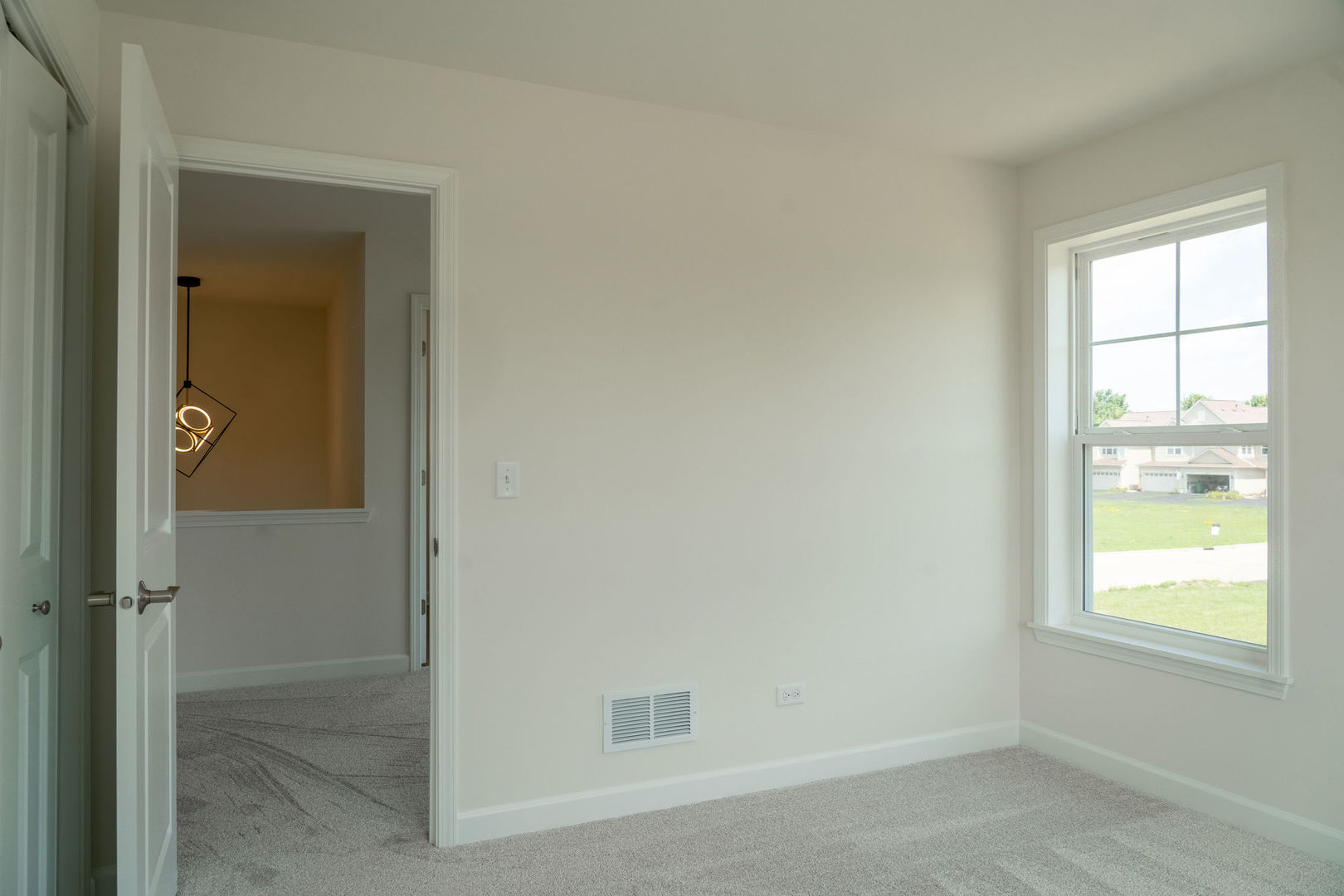 513 Amherst Drive Sycamore, IL 60178 - Photo 19 of 36