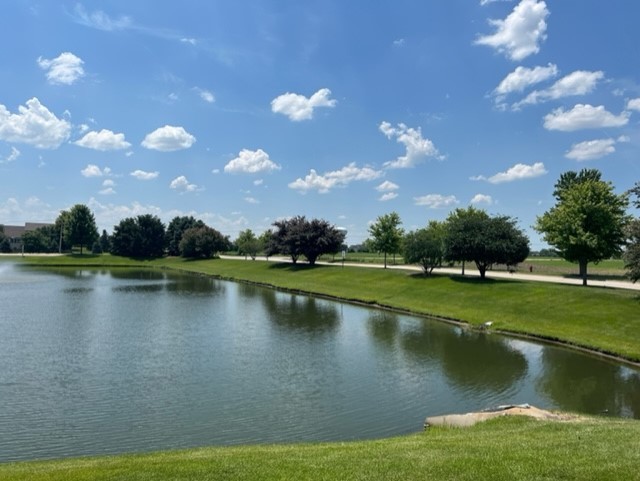 513 Amherst Drive Sycamore, IL 60178 - Photo 33 of 36