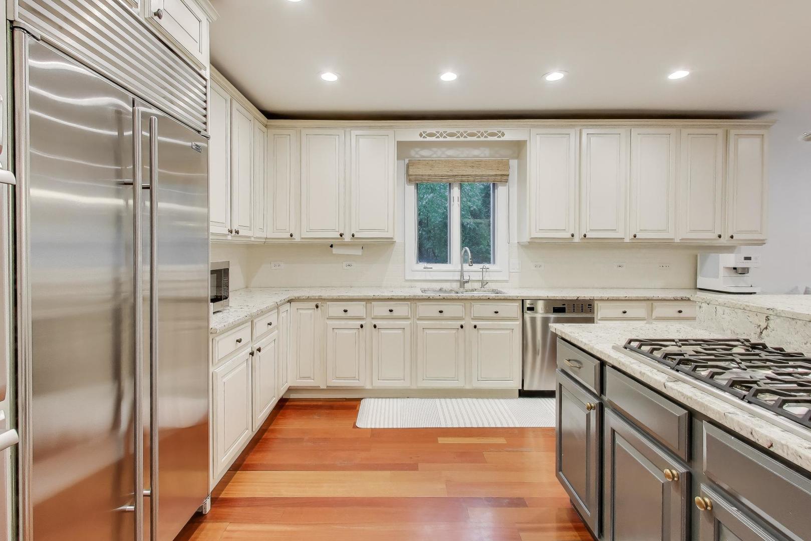 1092 Ash Street Winnetka, IL 60093 - Photo 10 of 48