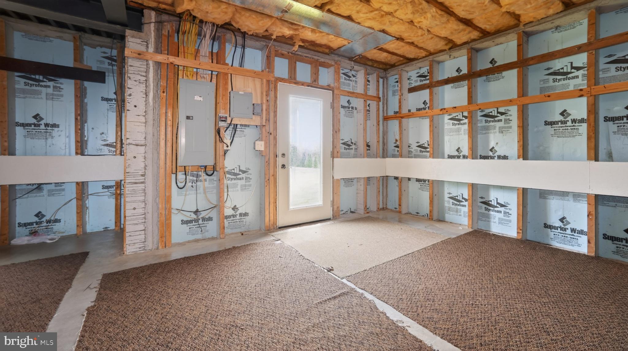 5325 Hammond Road New Holland, PA 17557 - Photo 38 of 73 Renovation-ready space with potential.