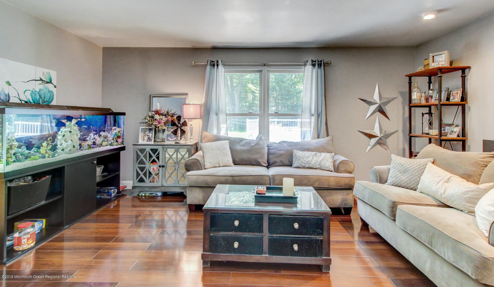 208 White Road Jackson, NJ 08527 - Photo 6 of 32 07_07Living_Room_mls