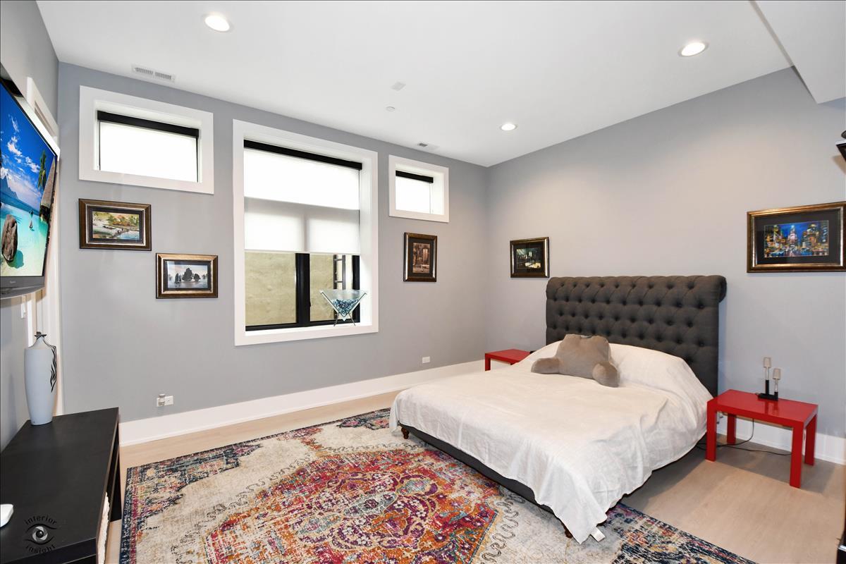 1722 Chapel Court Northbrook, IL 60062 - Photo 15 of 32