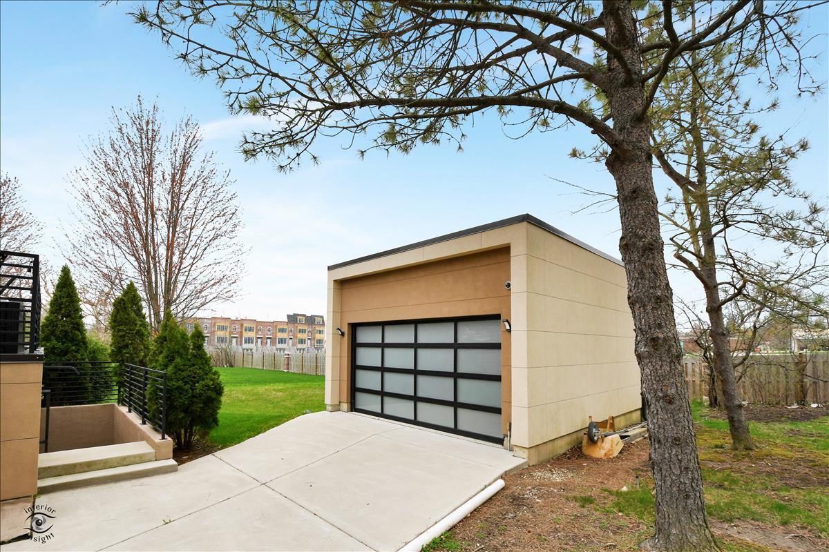 1722 Chapel Court Northbrook, IL 60062 - Photo 26 of 32