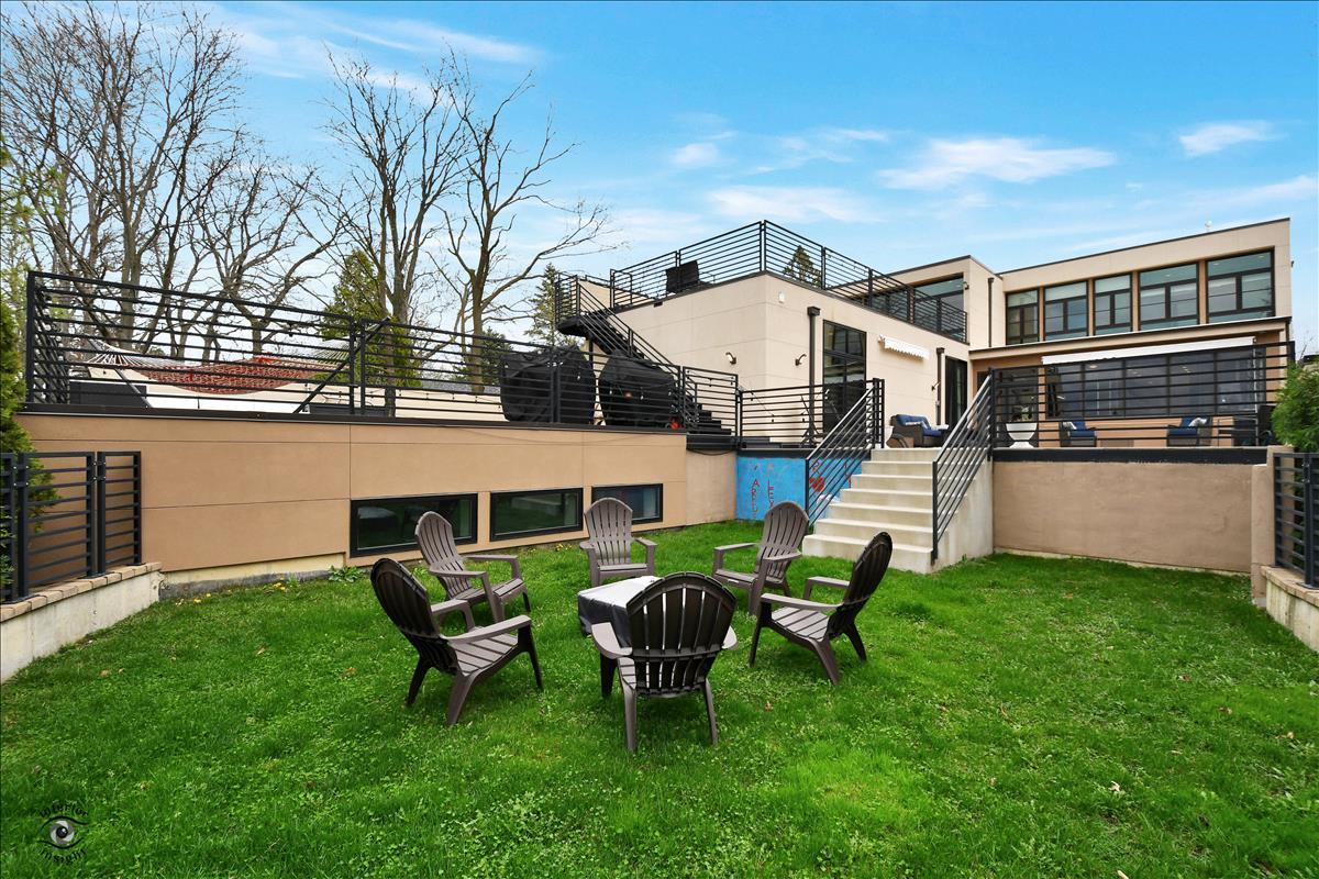 1722 Chapel Court Northbrook, IL 60062 - Photo 27 of 32