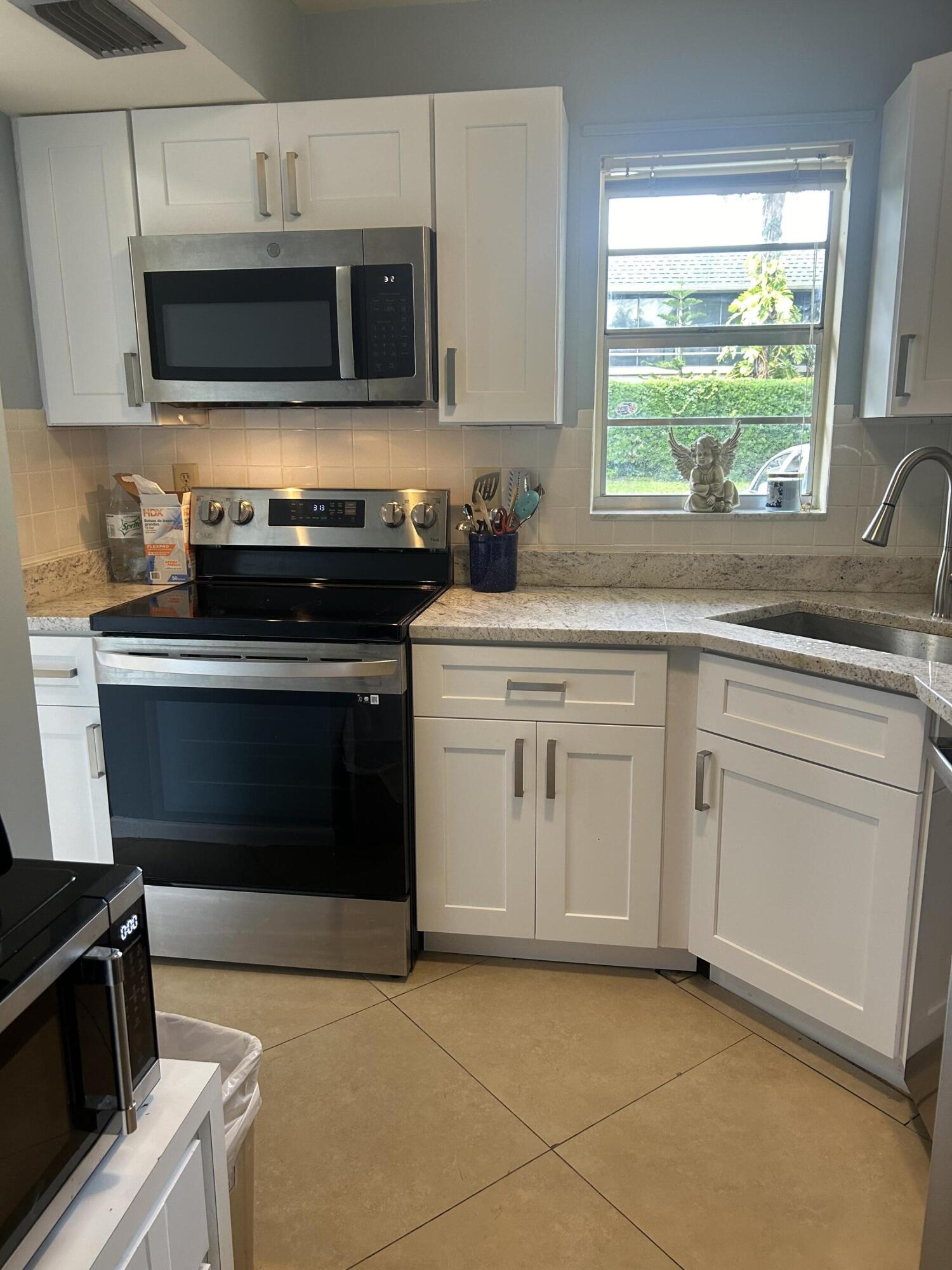 1911 Southwest Palm City Road, Unit D Stuart, FL 34994 - Photo 5 of 27 IMG_0992