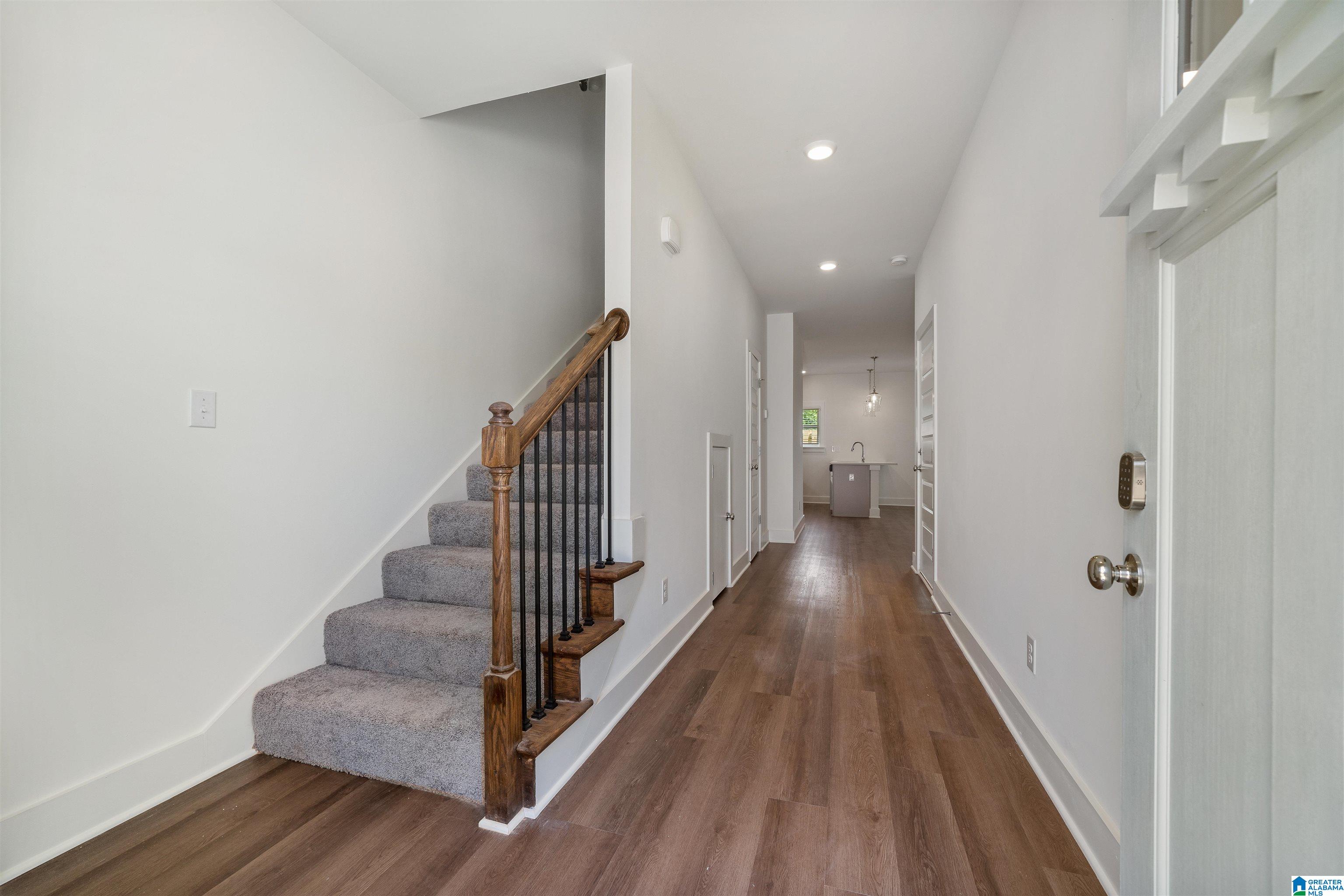 4156 Prentice Street Birmingham, AL 35210 - Photo 2 of 28