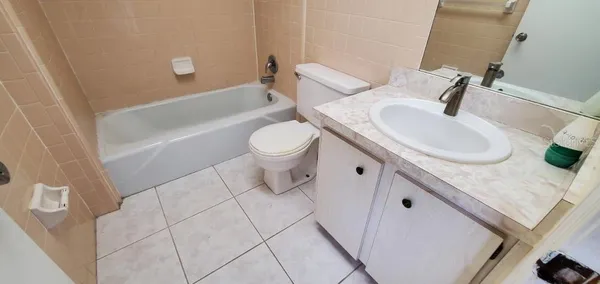 $164,900 | 406 Oak Haven Drive, Unit 406, Altamonte Springs, FL 32701