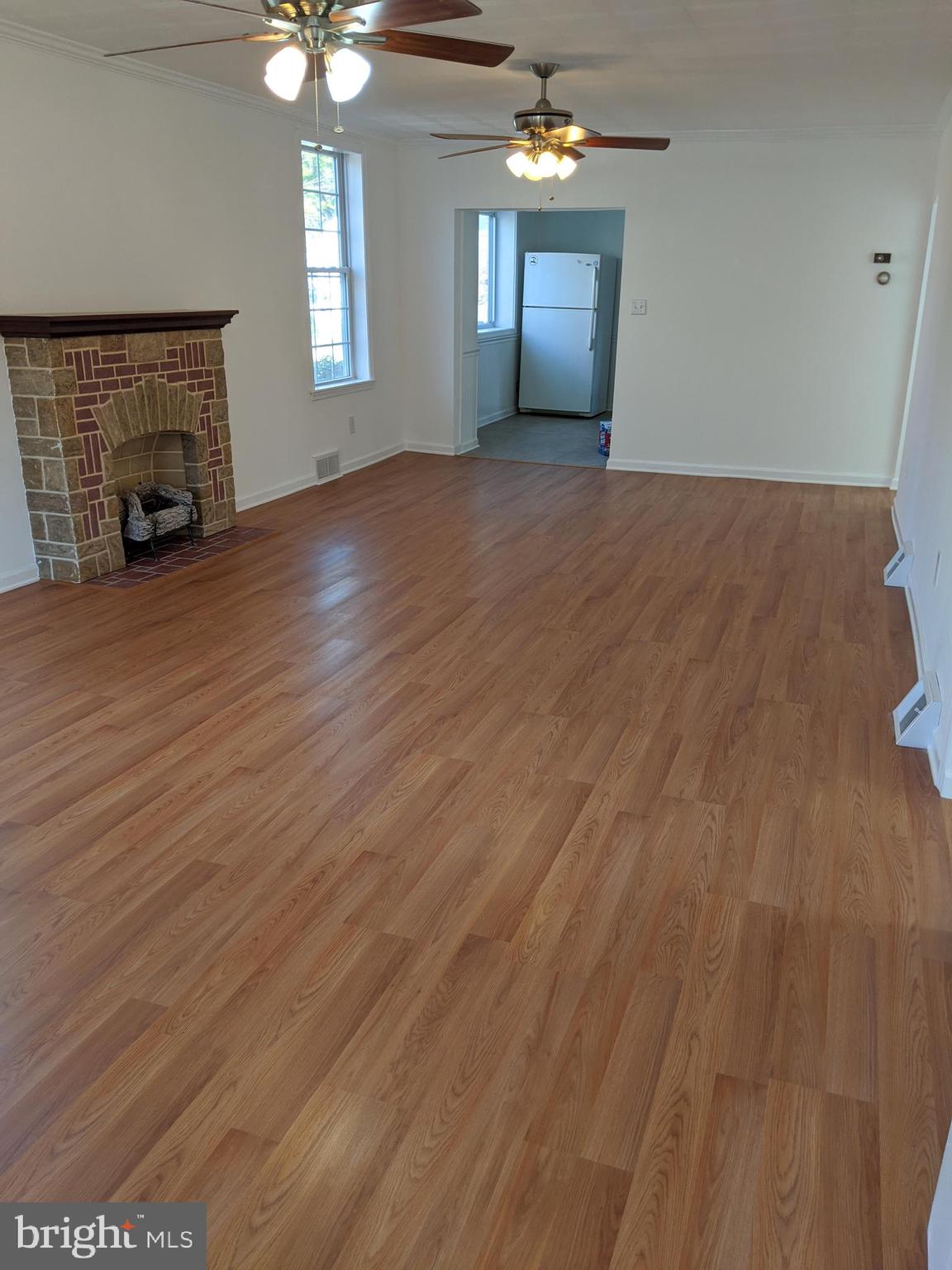 413 Riverside Drive Baltimore, MD 21221 - Photo 4 of 34 Gallery Image 4