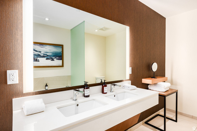 2431 West High Mountain Road, Unit 301 Park City, UT 84098 - Photo 16 of 47