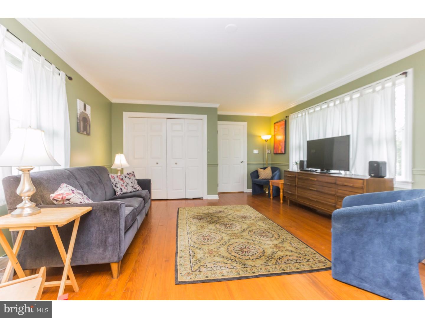 214 Ridgway Street Mount Holly, NJ 08060 - Photo 12 of 25 Family Room