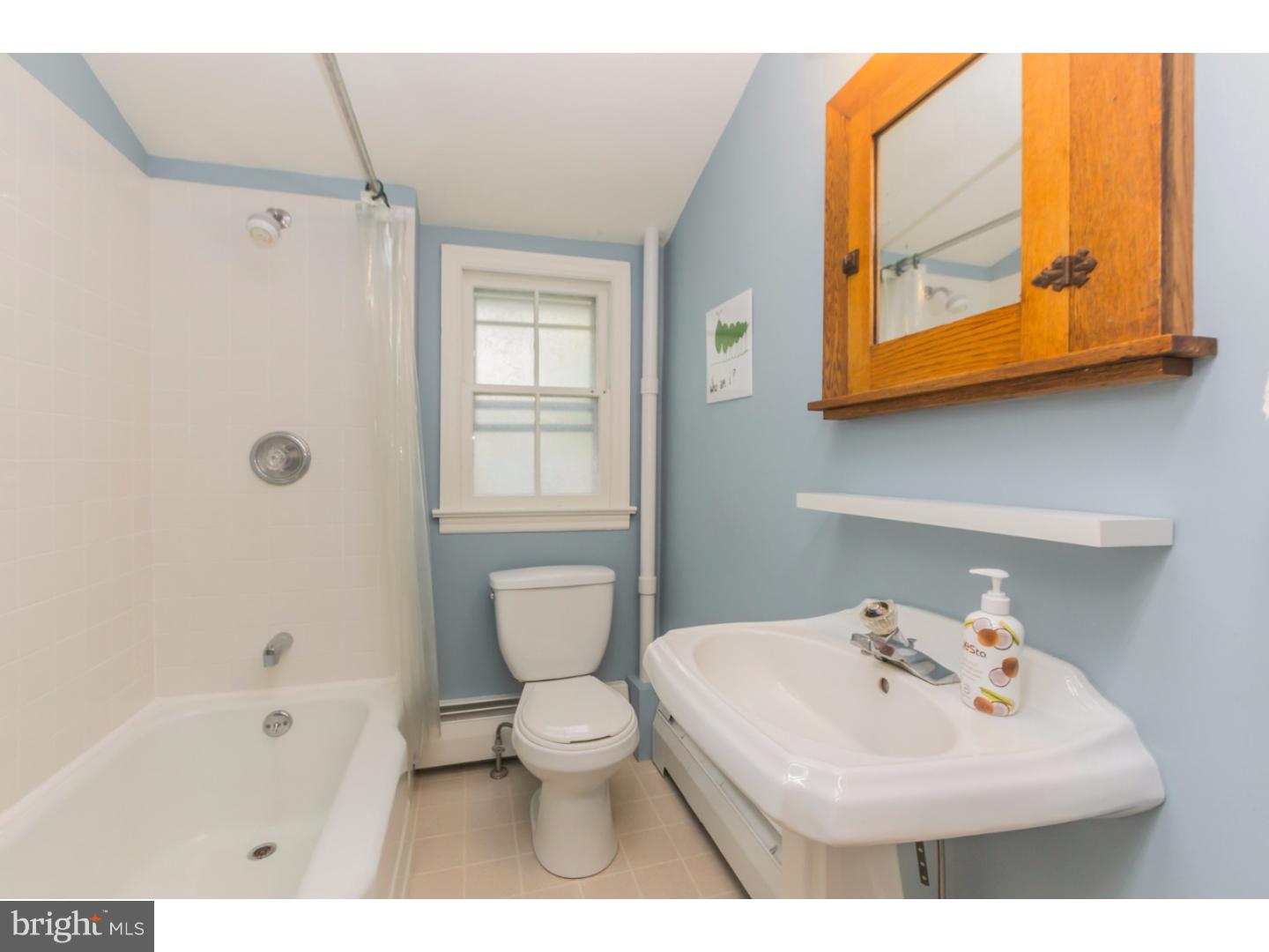 214 Ridgway Street Mount Holly, NJ 08060 - Photo 20 of 25 Bathroom